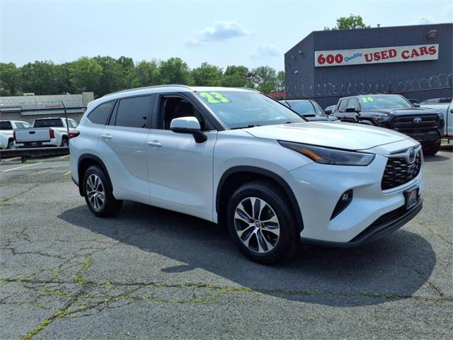 used 2023 Toyota Highlander car, priced at $39,902