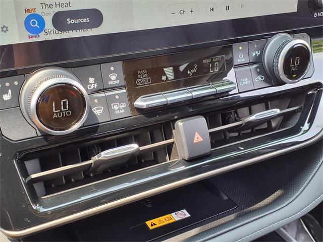 used 2023 Toyota Highlander car, priced at $39,902