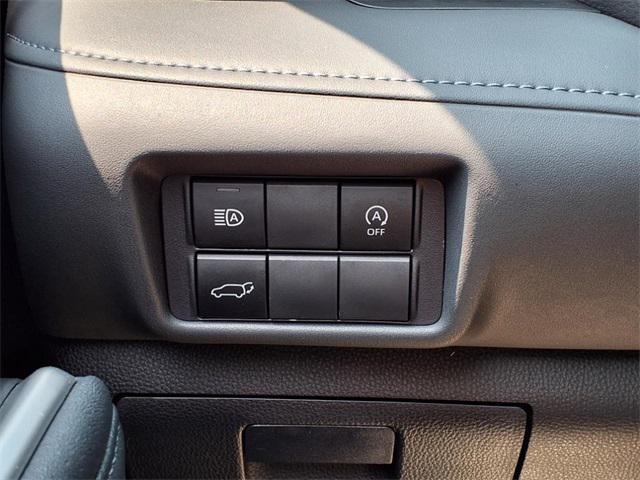 used 2023 Toyota Highlander car, priced at $39,902