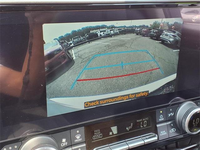 used 2023 Toyota Highlander car, priced at $39,902