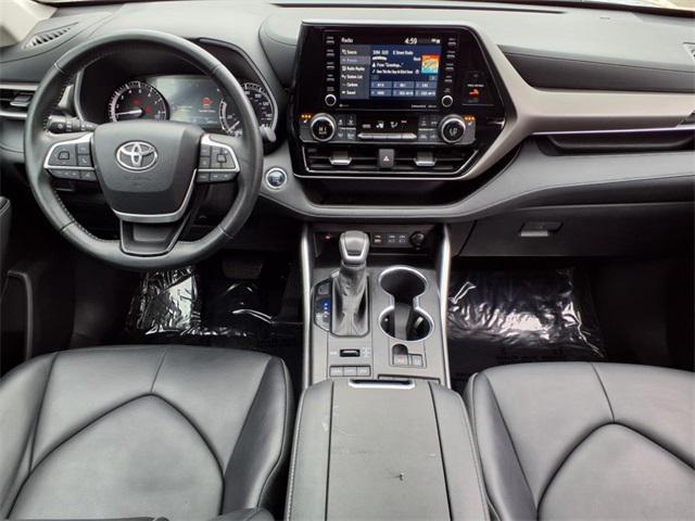used 2022 Toyota Highlander car, priced at $33,688