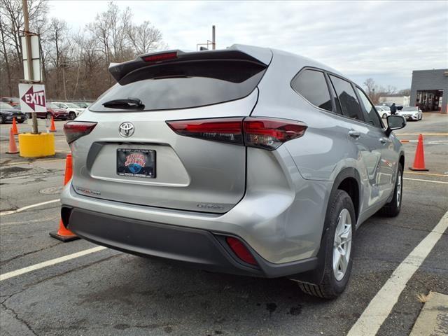 used 2024 Toyota Highlander car, priced at $39,466