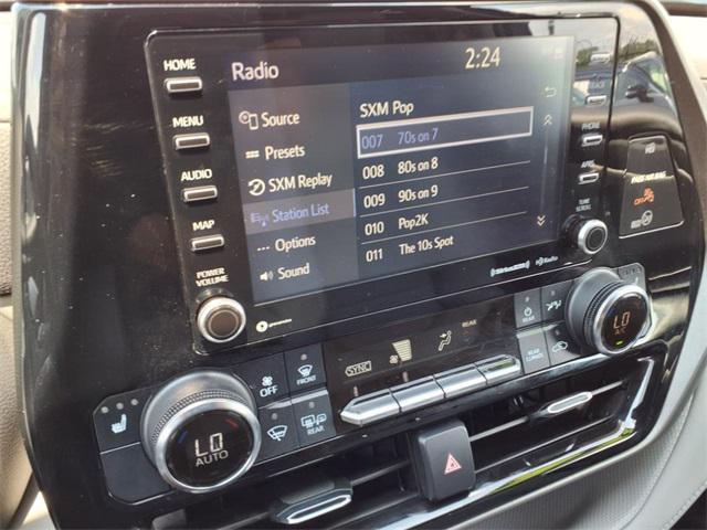 used 2022 Toyota Highlander car, priced at $37,166