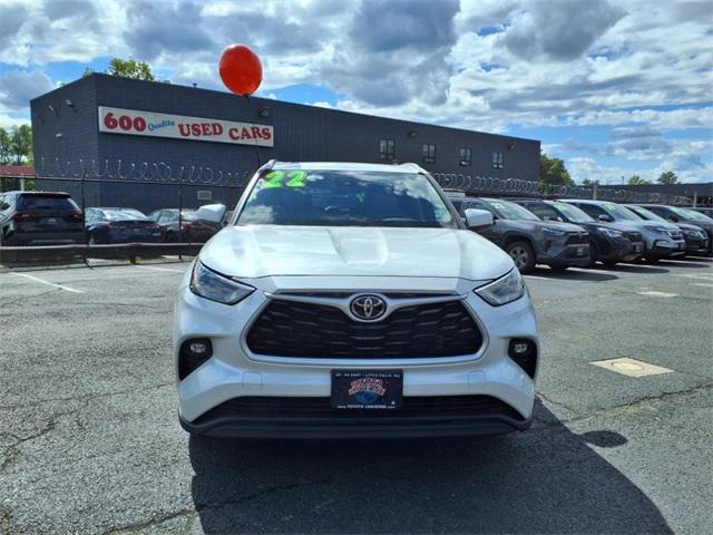 used 2022 Toyota Highlander car, priced at $35,725