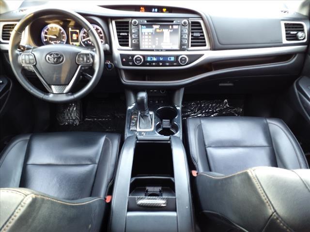 used 2019 Toyota Highlander car, priced at $25,661