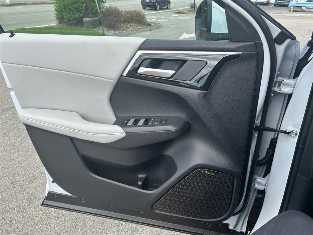 new 2025 Mitsubishi Outlander car, priced at $38,362