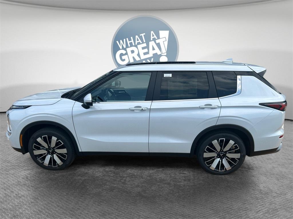 new 2025 Mitsubishi Outlander car, priced at $38,362