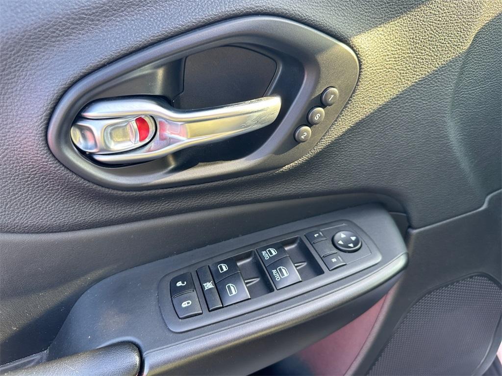 used 2021 Jeep Cherokee car, priced at $24,496