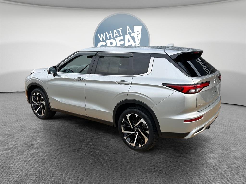 used 2023 Mitsubishi Outlander car, priced at $24,994