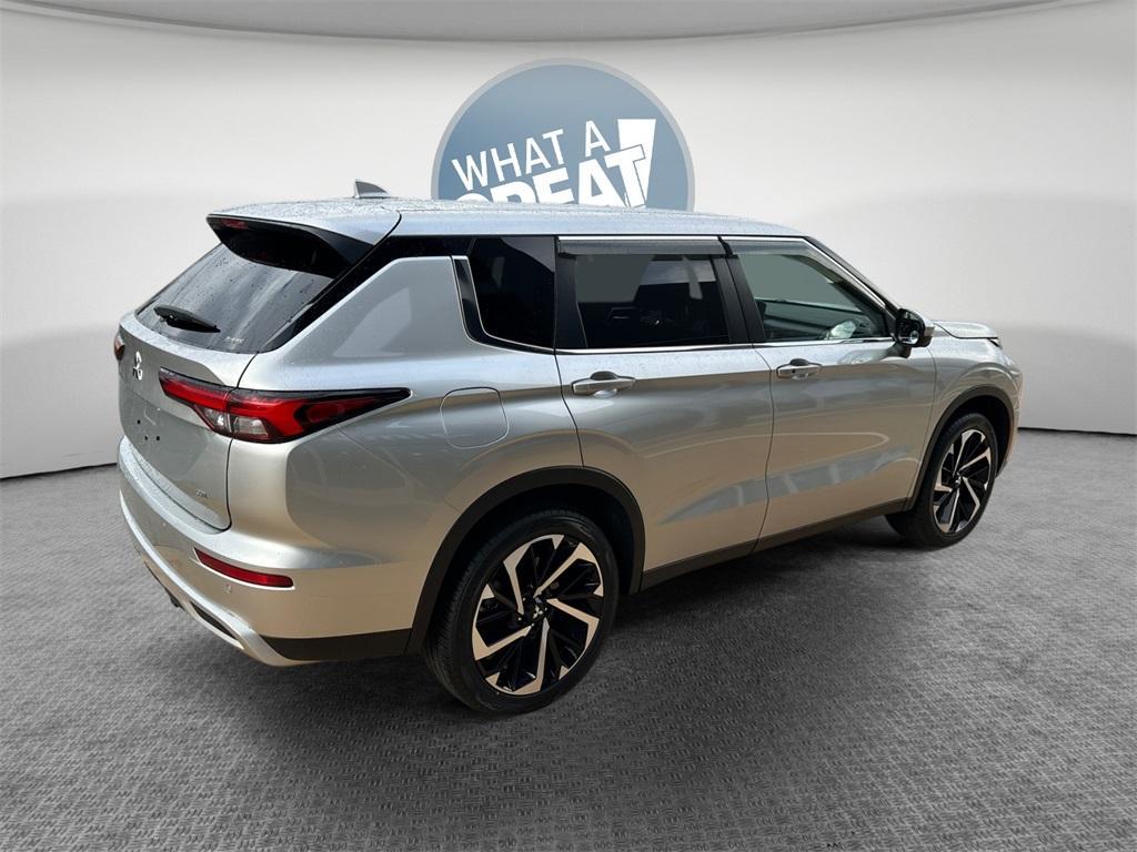 used 2023 Mitsubishi Outlander car, priced at $24,994