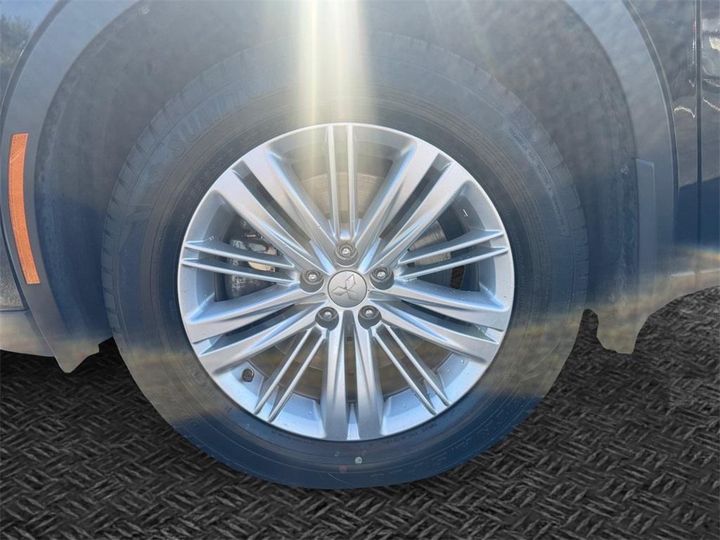 used 2024 Mitsubishi Outlander car, priced at $21,998