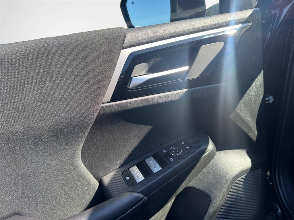 used 2024 Mitsubishi Outlander car, priced at $21,998