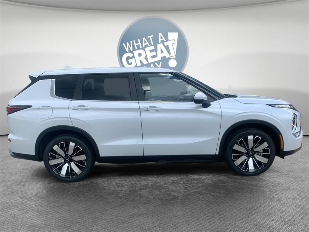 new 2025 Mitsubishi Outlander car, priced at $38,546
