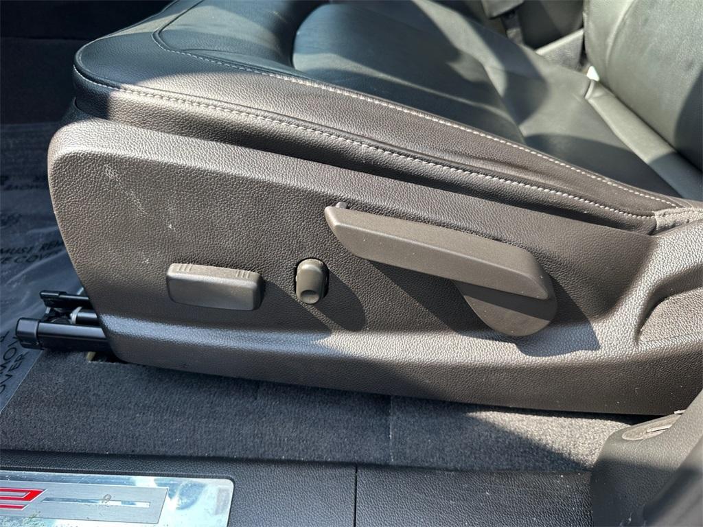 used 2021 Chevrolet Colorado car, priced at $35,974