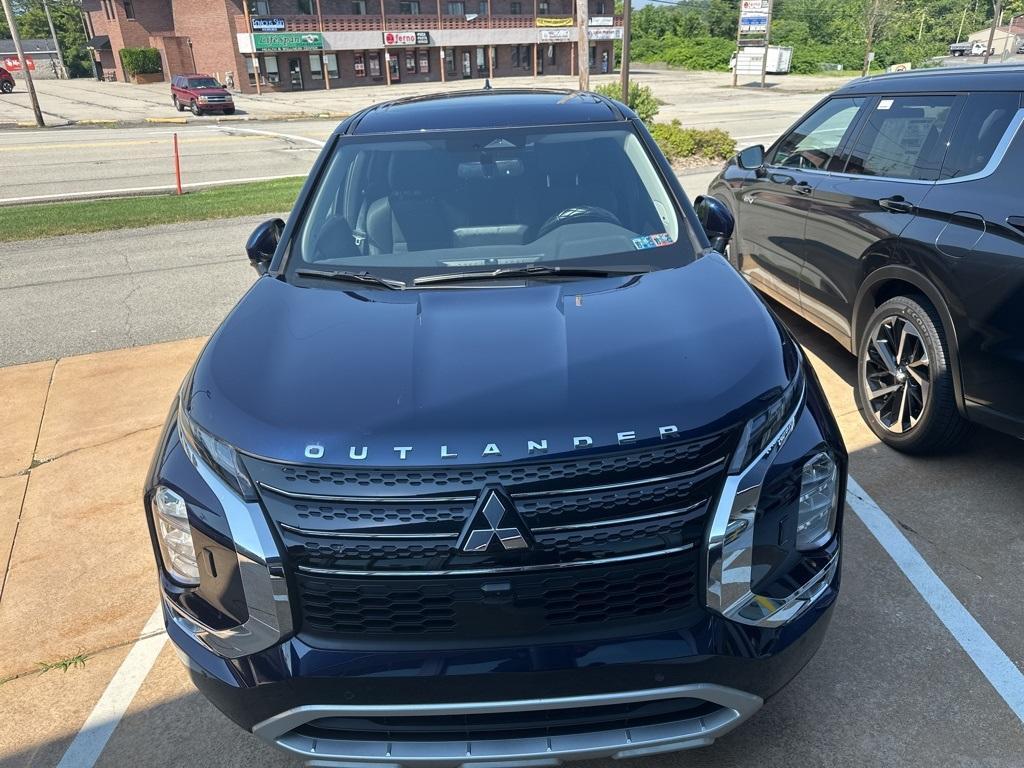 used 2023 Mitsubishi Outlander car, priced at $26,998