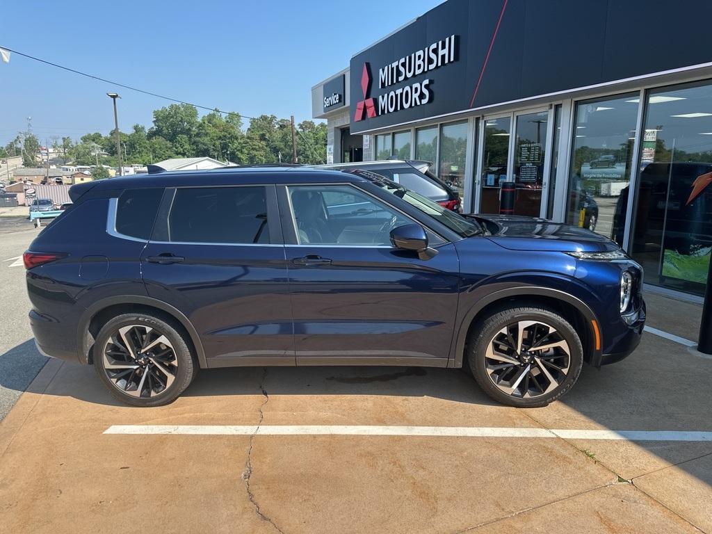 used 2023 Mitsubishi Outlander car, priced at $26,998