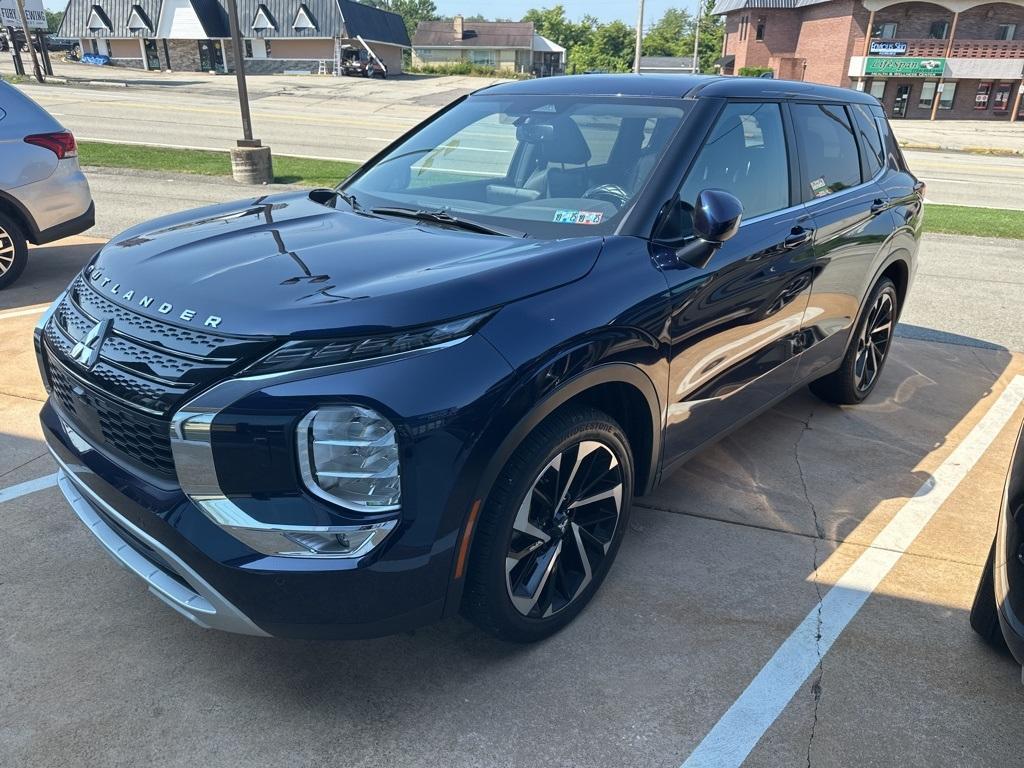used 2023 Mitsubishi Outlander car, priced at $26,998