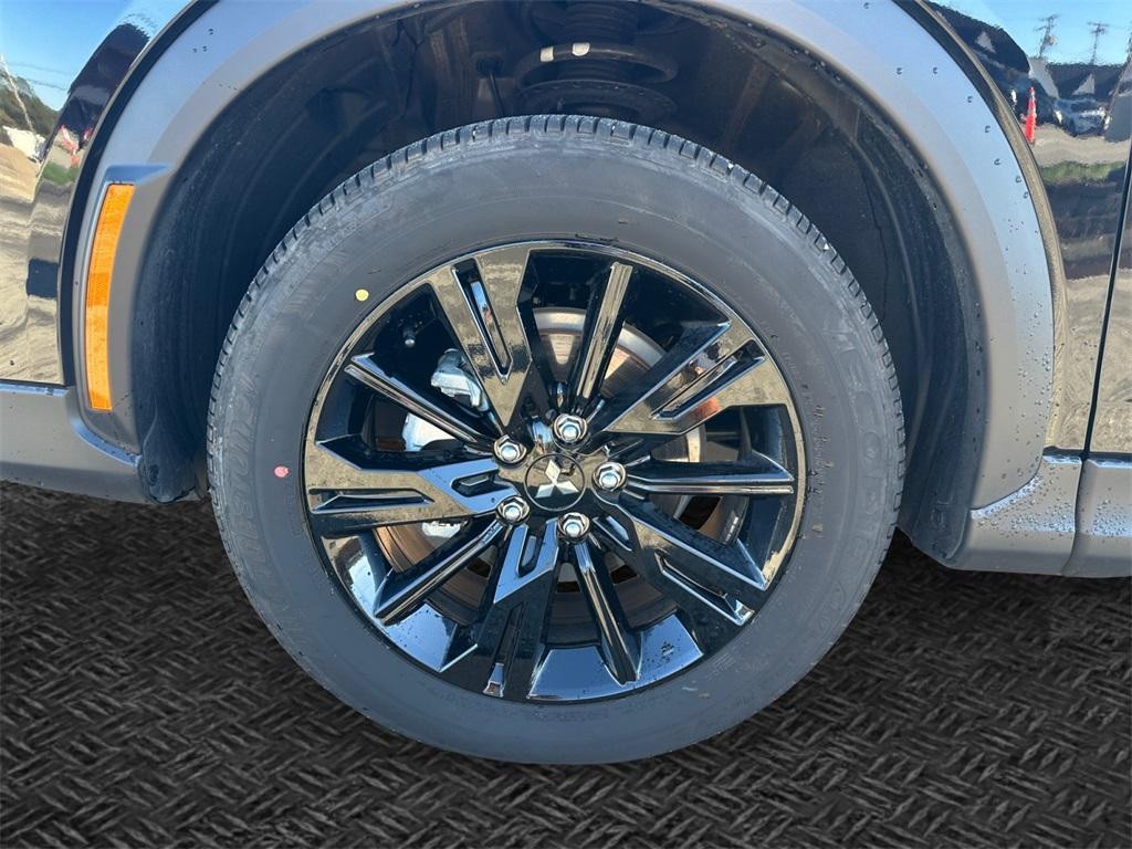 used 2025 Mitsubishi Eclipse Cross car, priced at $24,996