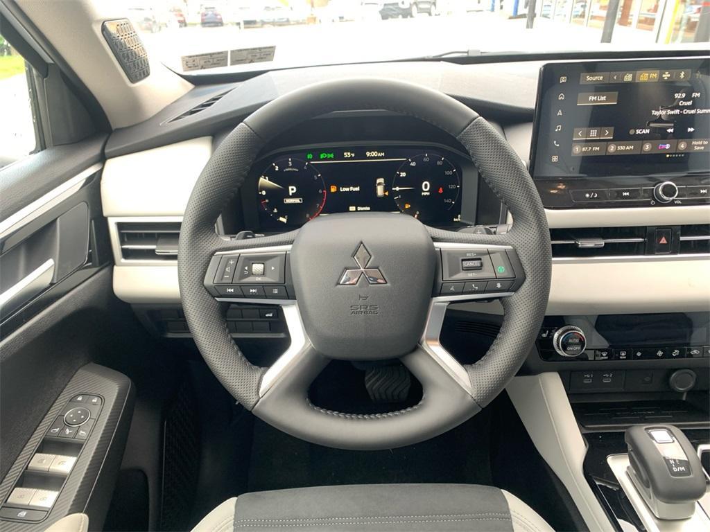 new 2025 Mitsubishi Outlander car, priced at $38,508
