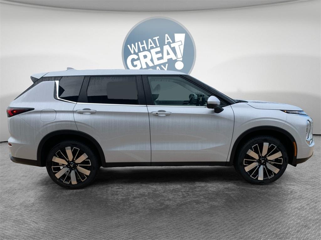 new 2025 Mitsubishi Outlander car, priced at $38,508
