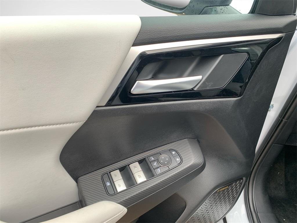 new 2025 Mitsubishi Outlander car, priced at $38,508