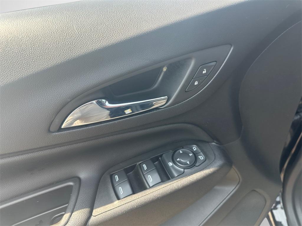used 2022 Chevrolet Equinox car, priced at $20,317
