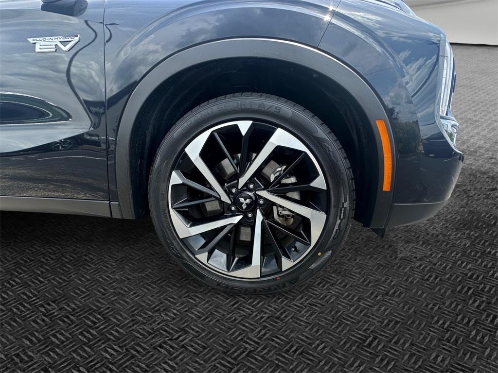 used 2024 Mitsubishi Outlander PHEV car, priced at $32,874