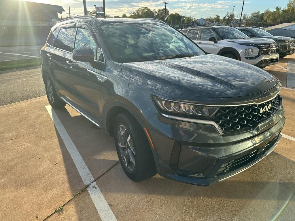 used 2022 Kia Sorento Hybrid car, priced at $23,861