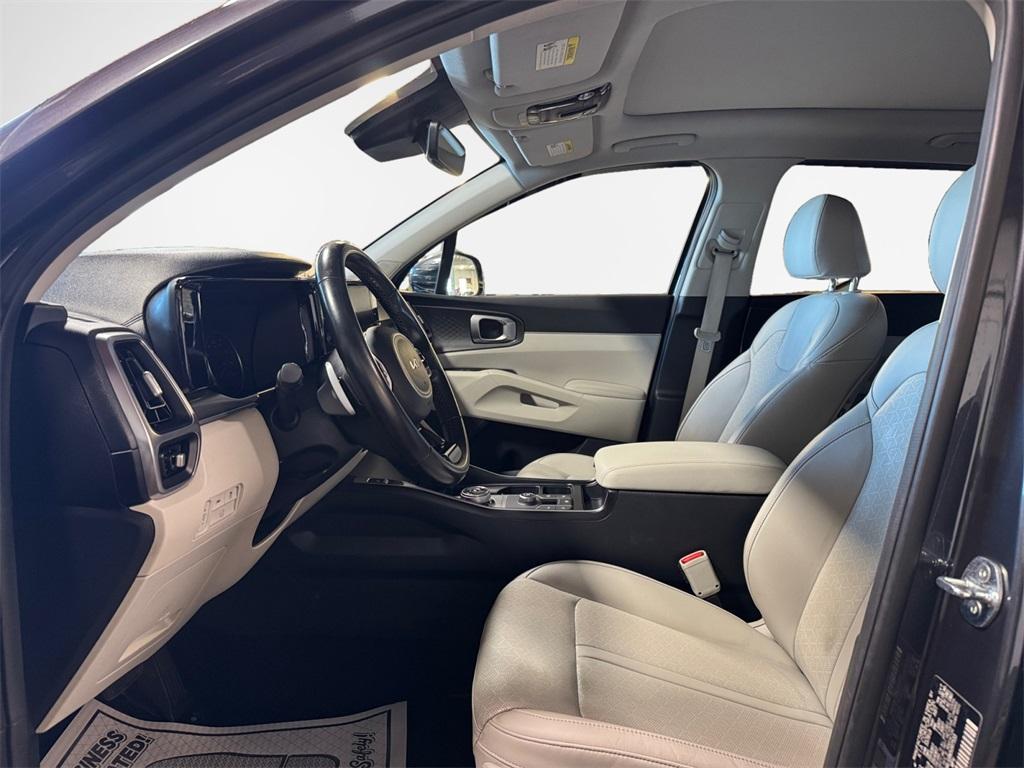 used 2022 Kia Sorento Hybrid car, priced at $22,247