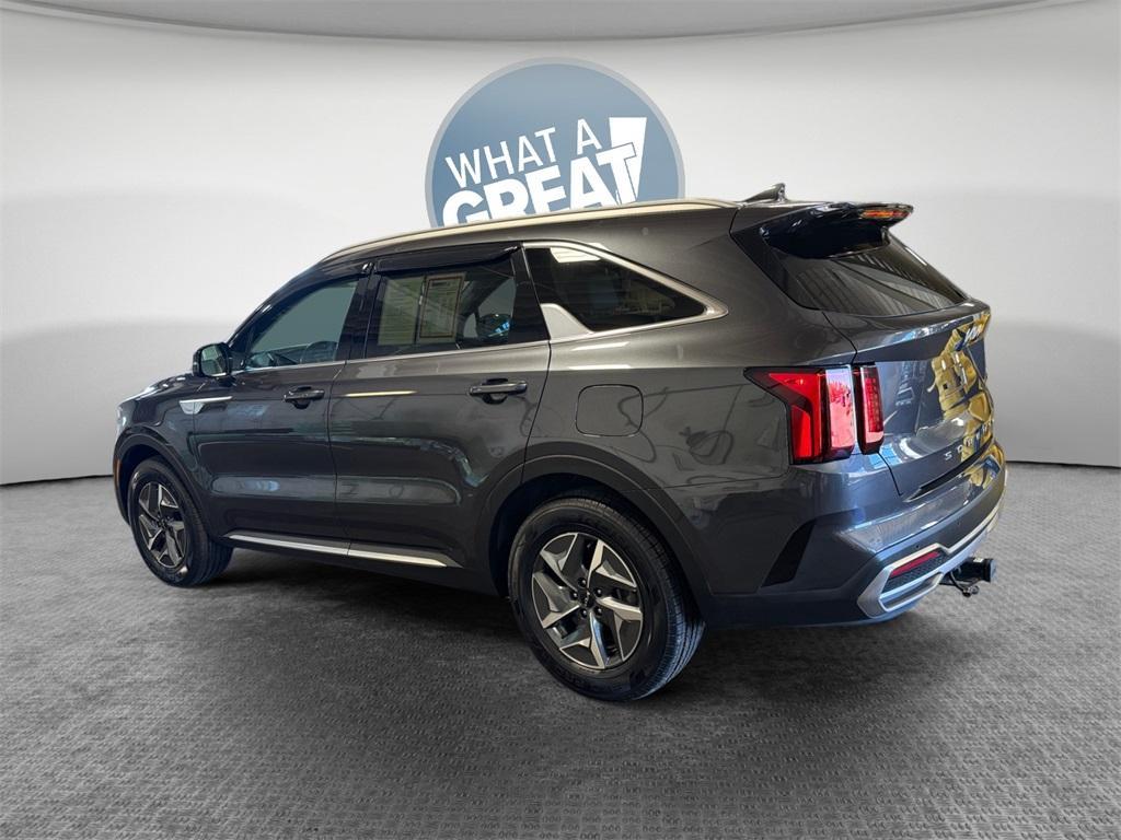 used 2022 Kia Sorento Hybrid car, priced at $22,247