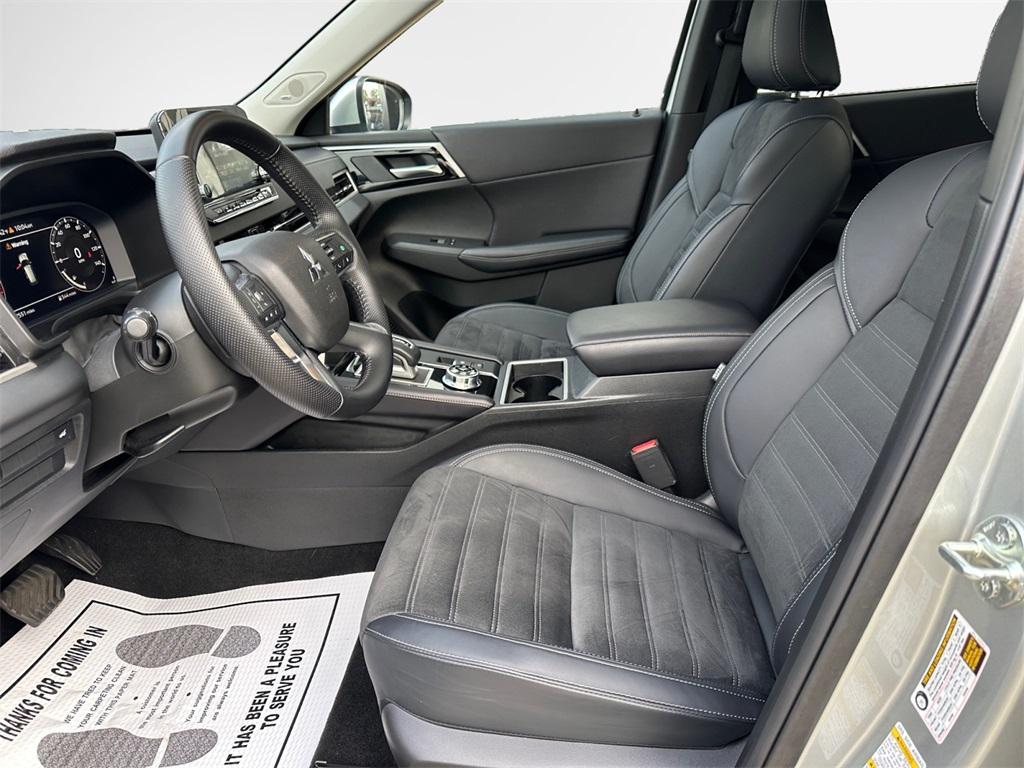 used 2024 Mitsubishi Outlander car, priced at $26,786