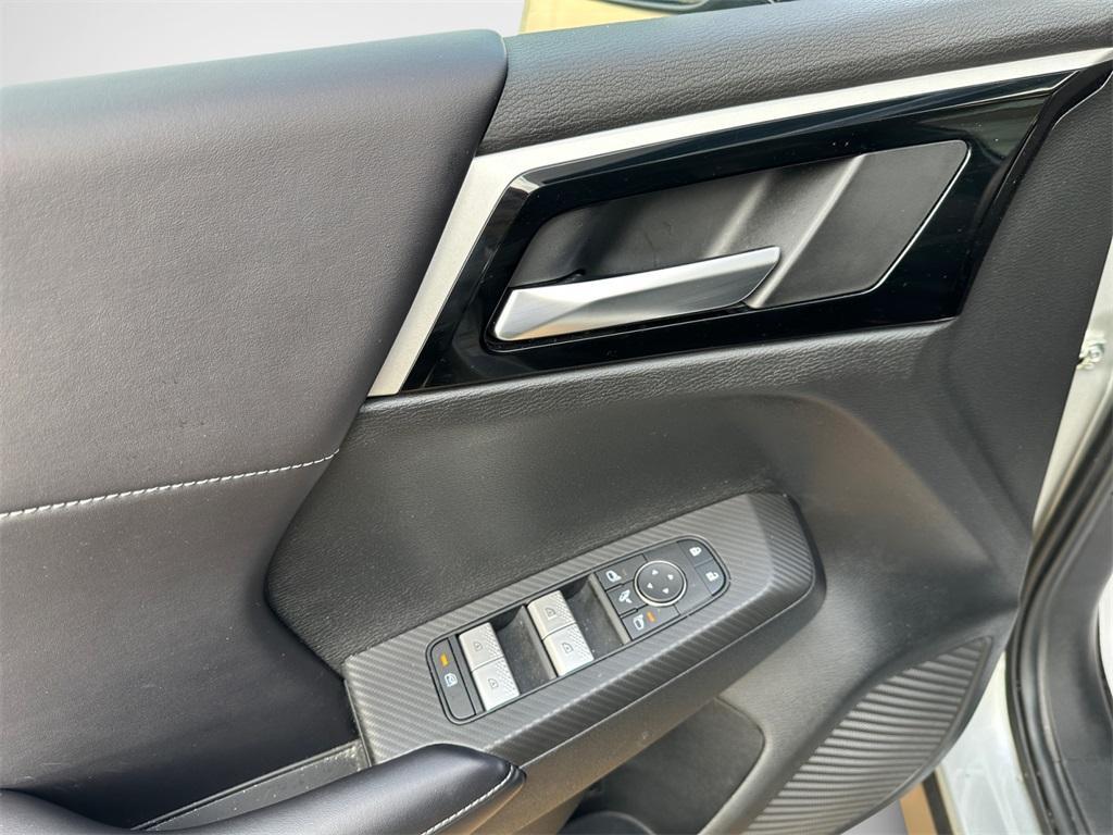 used 2024 Mitsubishi Outlander car, priced at $26,786