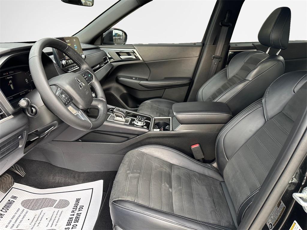 used 2024 Mitsubishi Outlander car, priced at $27,994