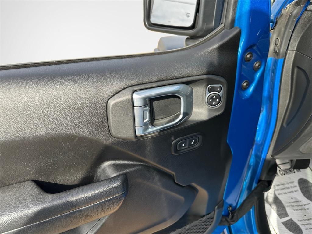 used 2022 Jeep Wrangler Unlimited car, priced at $38,974