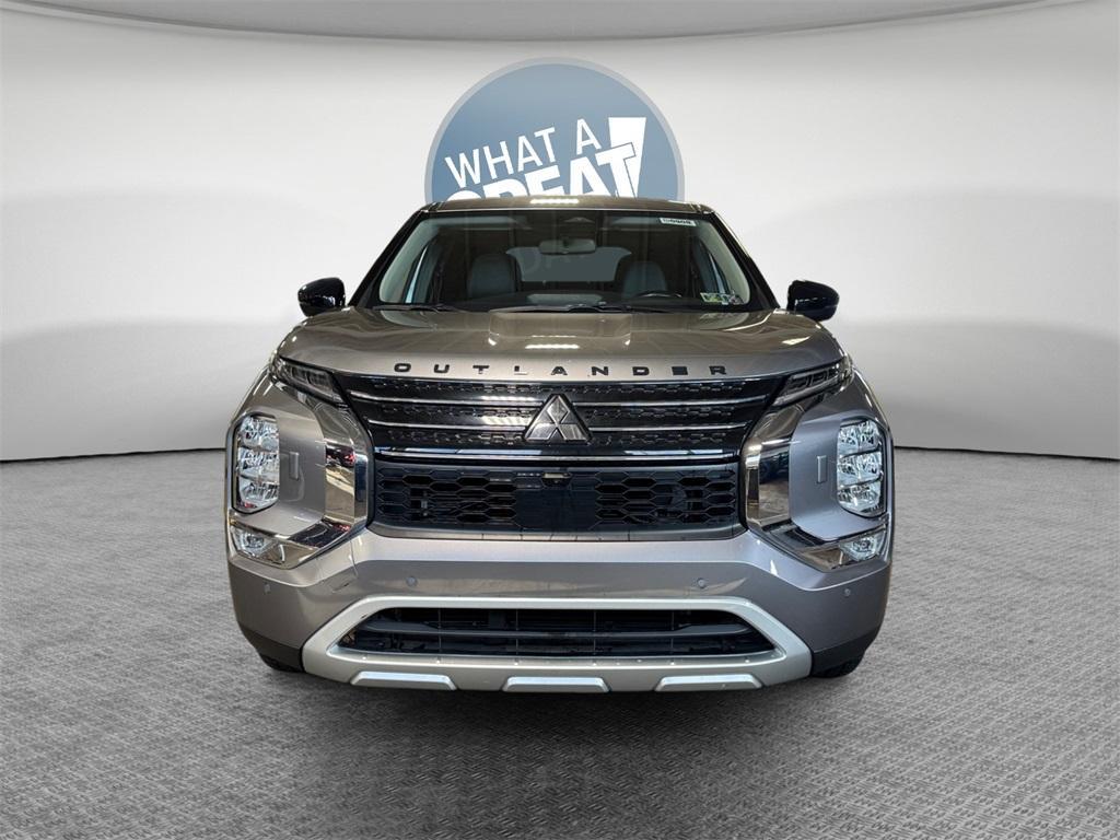 used 2022 Mitsubishi Outlander car, priced at $22,698