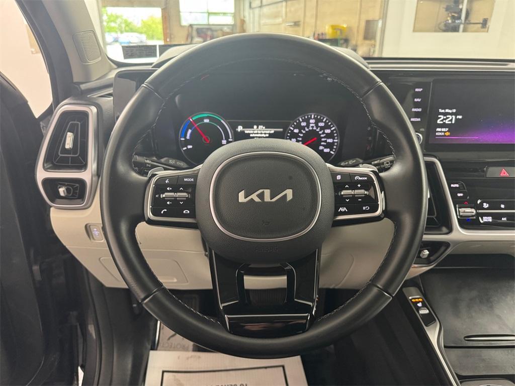used 2022 Kia Sorento Hybrid car, priced at $23,984
