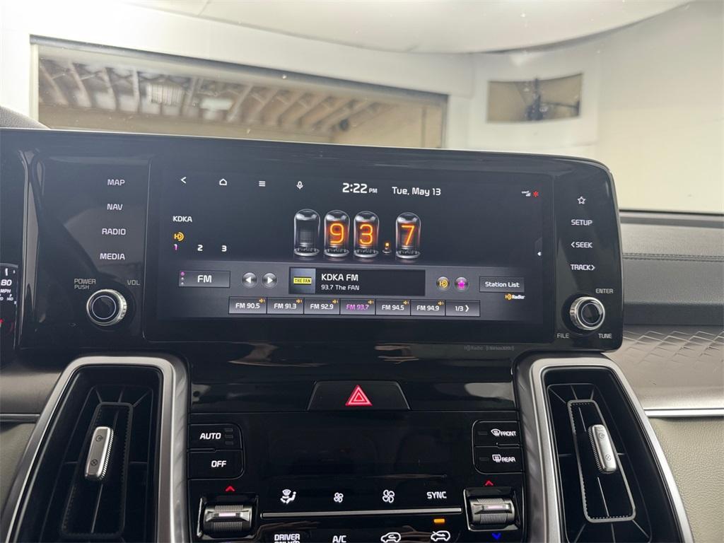 used 2022 Kia Sorento Hybrid car, priced at $23,984