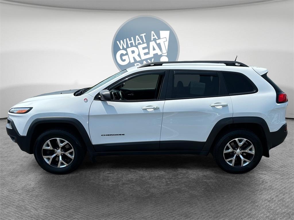 used 2018 Jeep Cherokee car, priced at $15,644