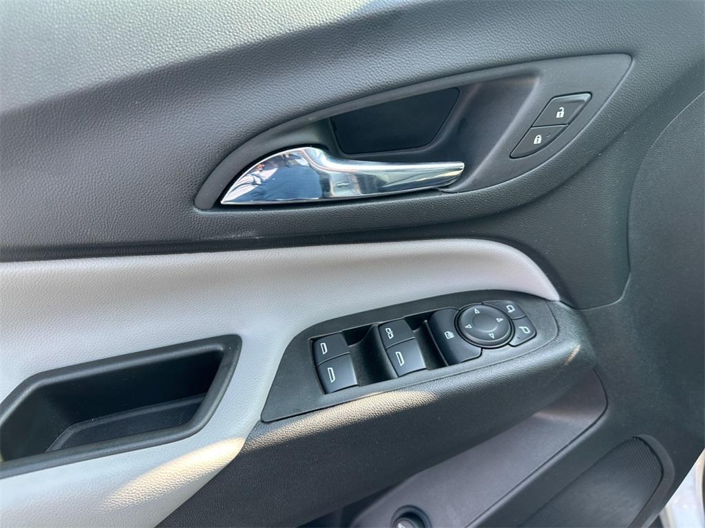 used 2022 Chevrolet Equinox car, priced at $21,987
