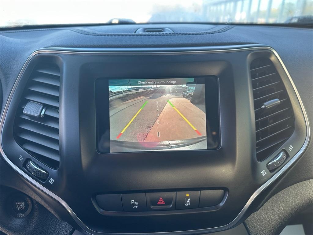 used 2021 Jeep Cherokee car, priced at $21,087