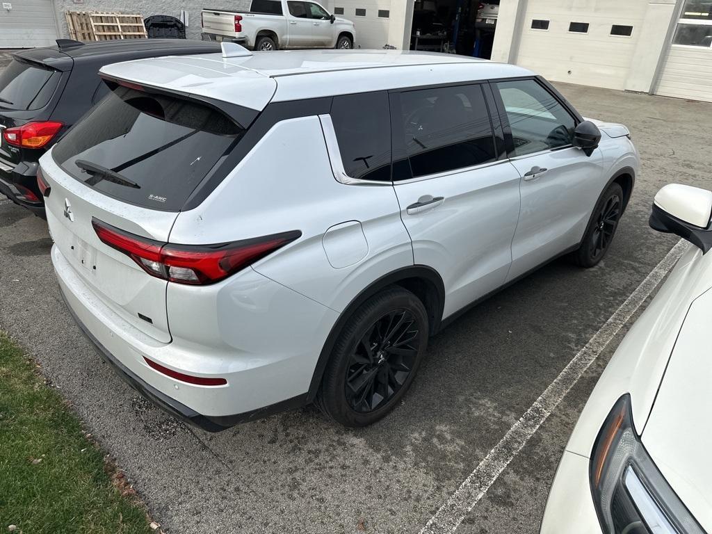used 2024 Mitsubishi Outlander car, priced at $26,919