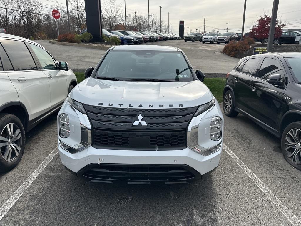 used 2024 Mitsubishi Outlander car, priced at $26,919