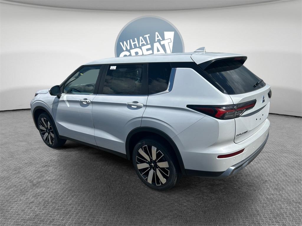 new 2025 Mitsubishi Outlander car, priced at $38,546