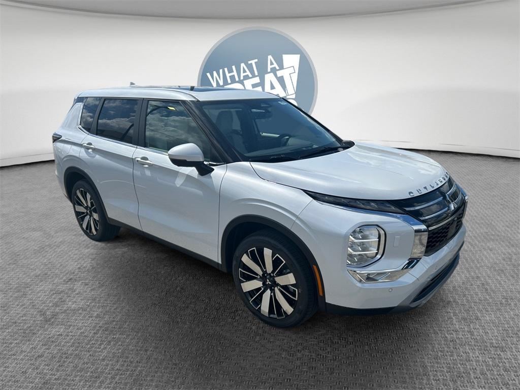 new 2025 Mitsubishi Outlander car, priced at $38,546