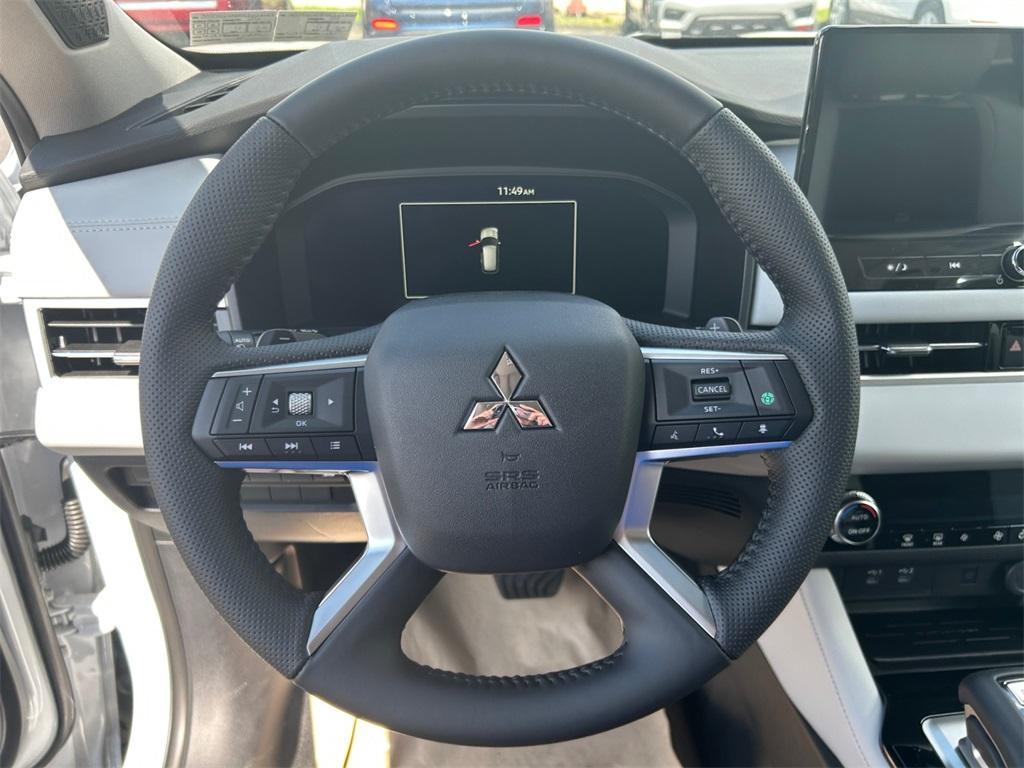 new 2025 Mitsubishi Outlander car, priced at $38,546