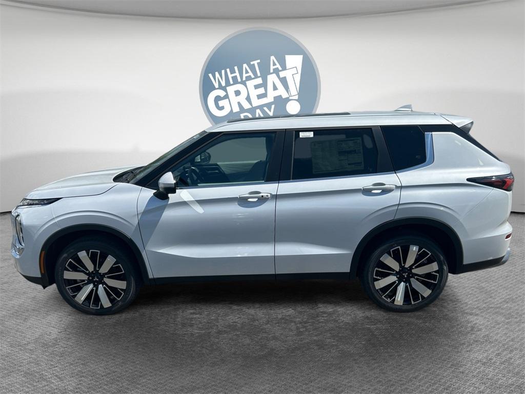 new 2025 Mitsubishi Outlander car, priced at $38,546