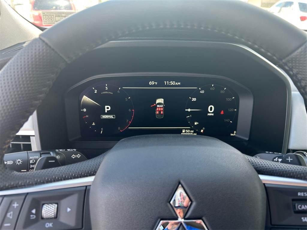 new 2025 Mitsubishi Outlander car, priced at $38,546