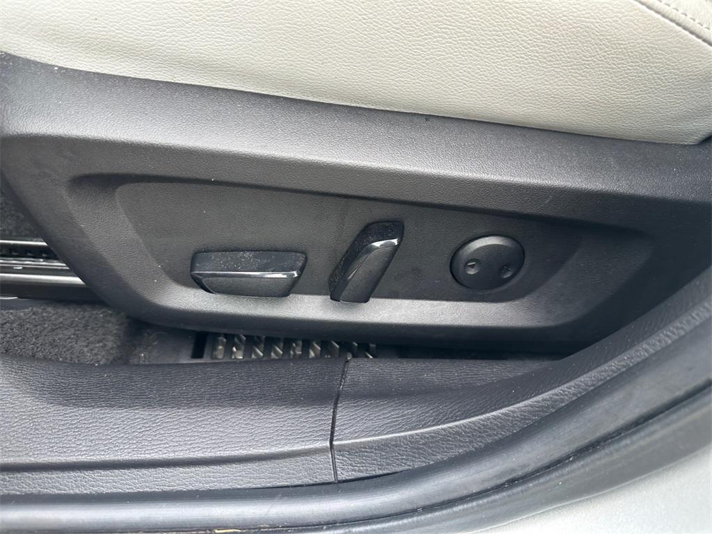 used 2023 Mitsubishi Outlander PHEV car, priced at $32,318