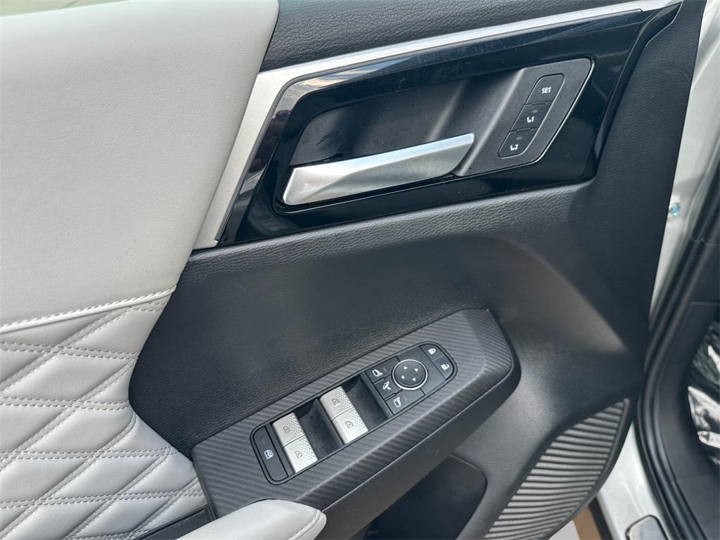 used 2023 Mitsubishi Outlander PHEV car, priced at $32,318