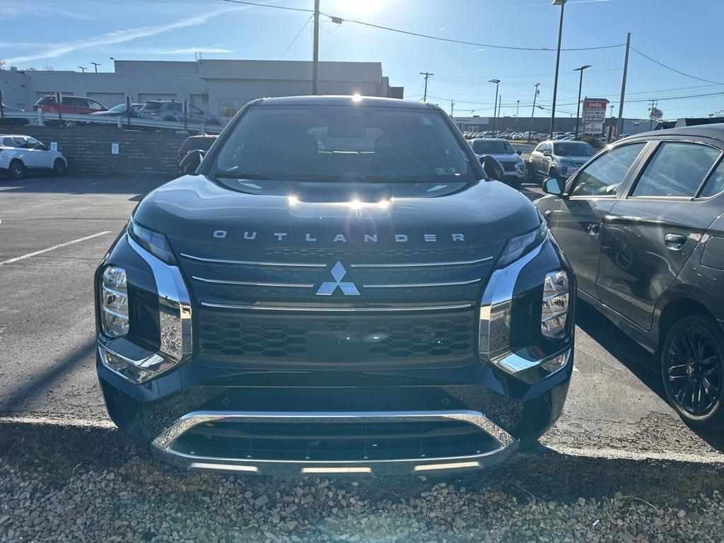used 2024 Mitsubishi Outlander car, priced at $25,492